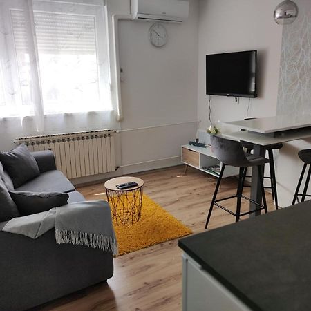 Apartman Emy Karlovac Exterior foto