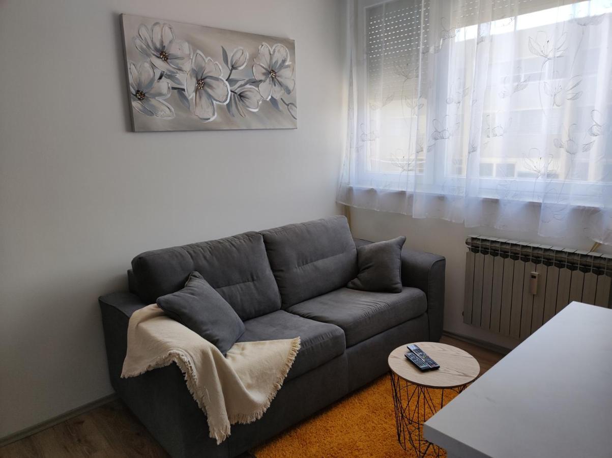 Apartman Emy Karlovac Exterior foto
