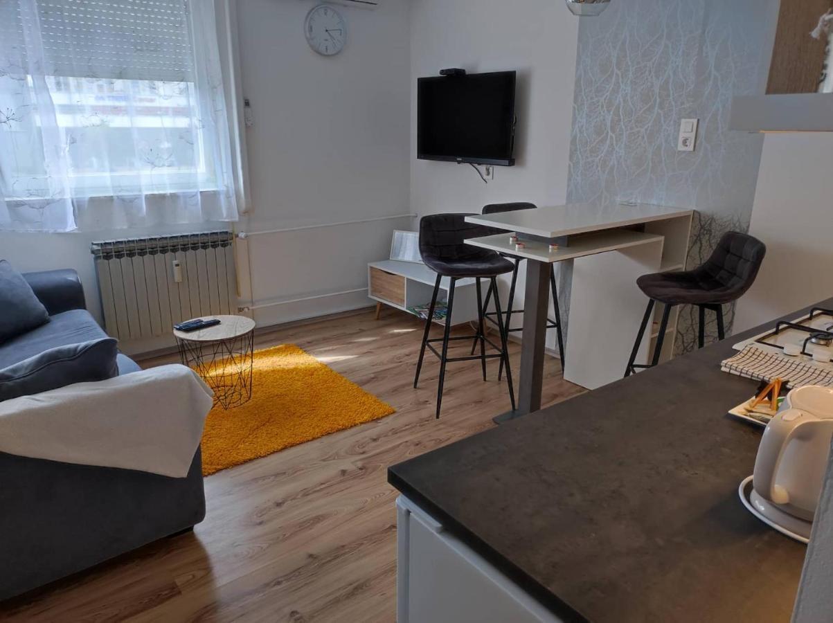 Apartman Emy Karlovac Exterior foto
